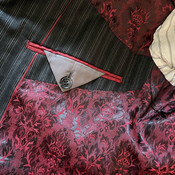 Mens Suit - Picture 1 of 6